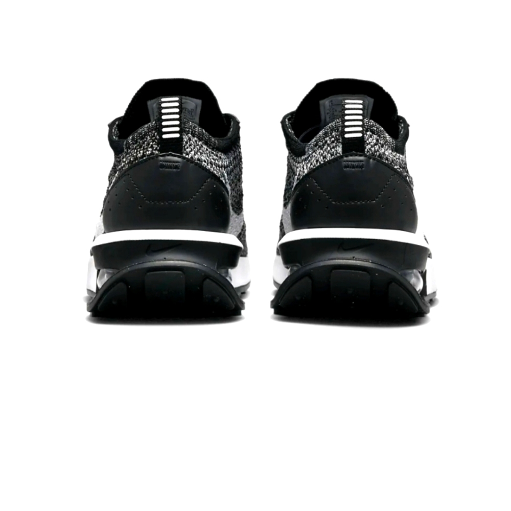 BRAND NEW Nike Flyknit LADIES - Picture 4 of 5